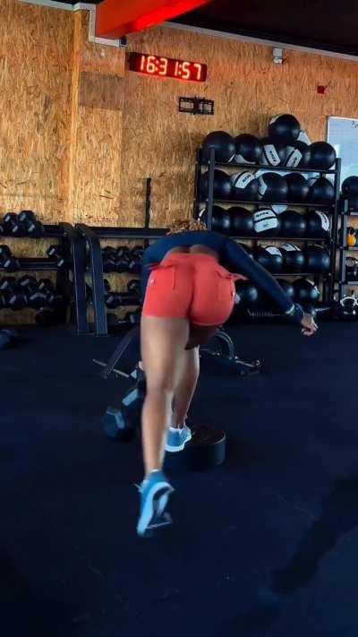 Teddie Carroll Simon (@teddiecarroll)