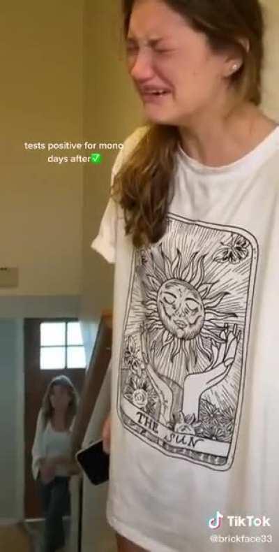 Girl tests positive for mono right after recovering from covid