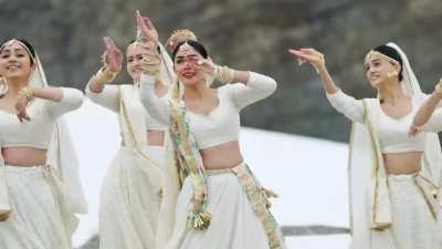 Mrunal Thakur so pretty in white lehenga!