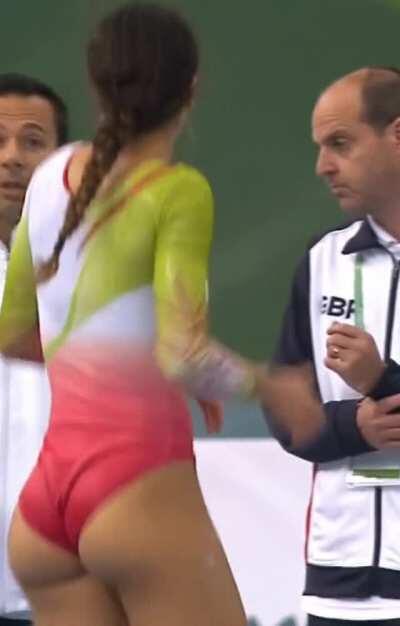 Gymnast Raquel Pinto 2