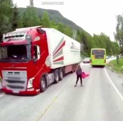 Truck drivers reaction saves boys life