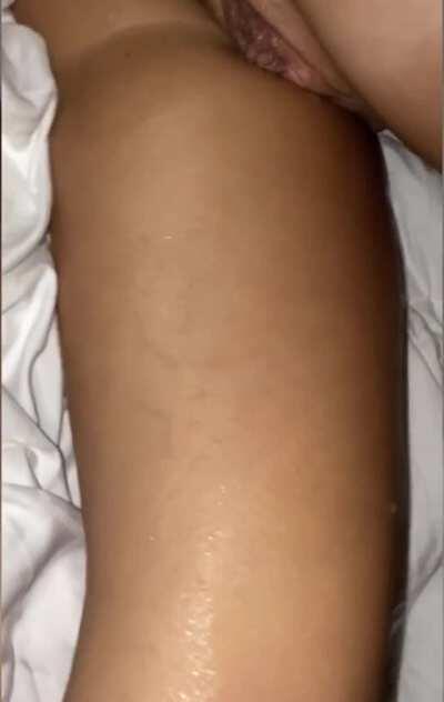 This is truly what best friends are for 💦