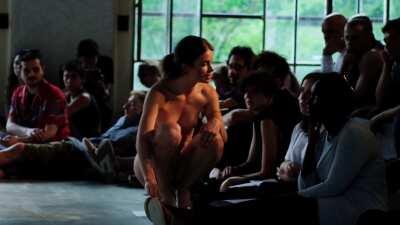 Astrit Ismaili E Magdalena Mitterhofer - PINK MUSCLE GIF