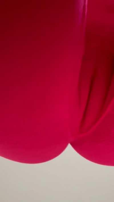 She's trying to hypnotize you. Does it work?