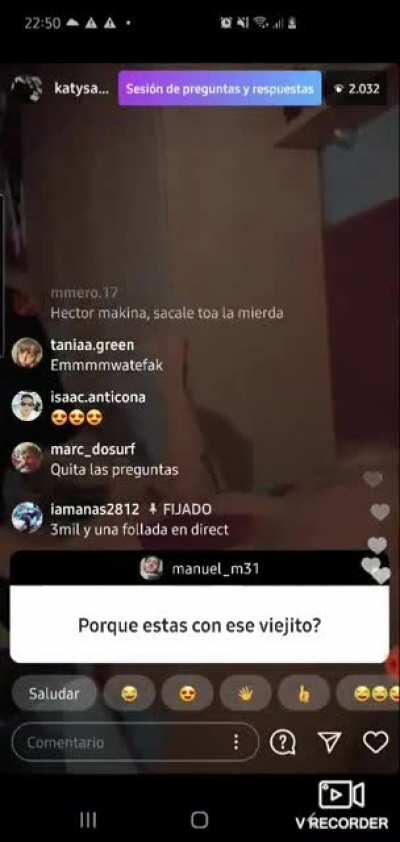 Katysancheskii y su dilatador anal en directo Instagram