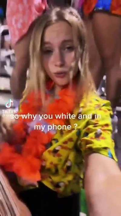 Of Course This White Queen Loves Black Guys👸🏼