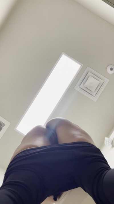 What my pussy as a light skin woman looks like 😚