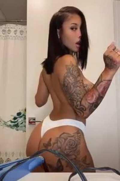 ⚠️HELP A MEMBER OF THE TELE IDENTIFY THIS BEAUTY⚠️OH DID I MENTION ITS A COMMUNITY THAT LOOKS OUT⚠️WHEN YOU ENROLLED⚠️DM FOR ENROLLMENT PRICE⚠️