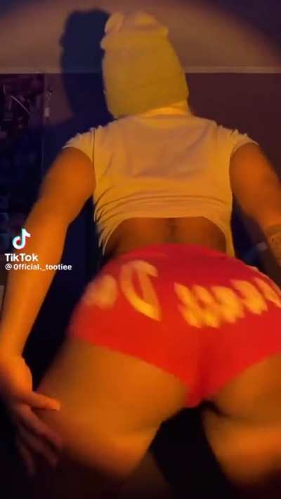 Ha ass so phat so fine