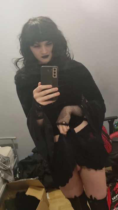 do u like goth femboys? 🤭