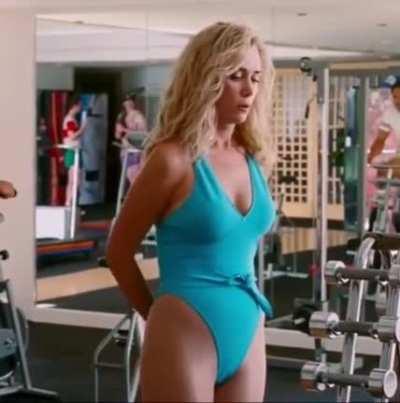 Kristen Wiig can get it