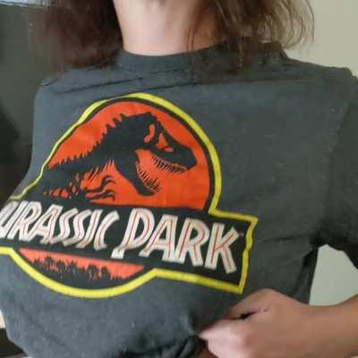 Average mom nextdoor titties :)