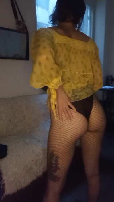 I bet you wish your face between my buttcheeks :)