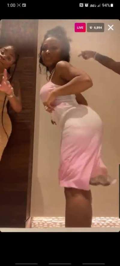 Jayda Bringing In Her Birthday Bouncing That Joint