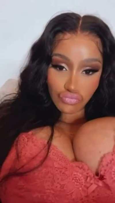 This cardi vid makes me hard af