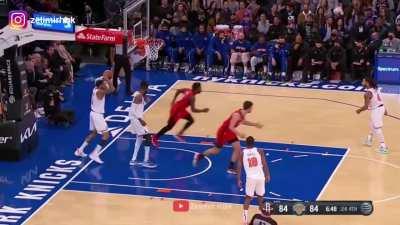 [Highlight] Sengun finishes it in the post.