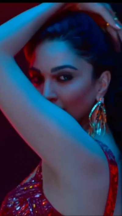 Sexy Kiara Advani