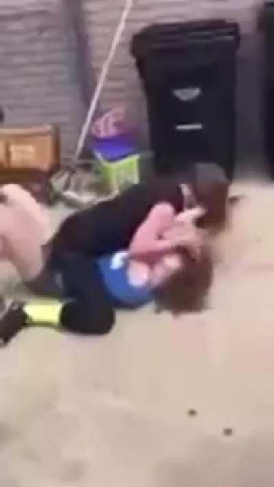 blondie beat her ass.. ruthless