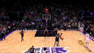 [Highlight] Kings-Bucks get into a scuffle