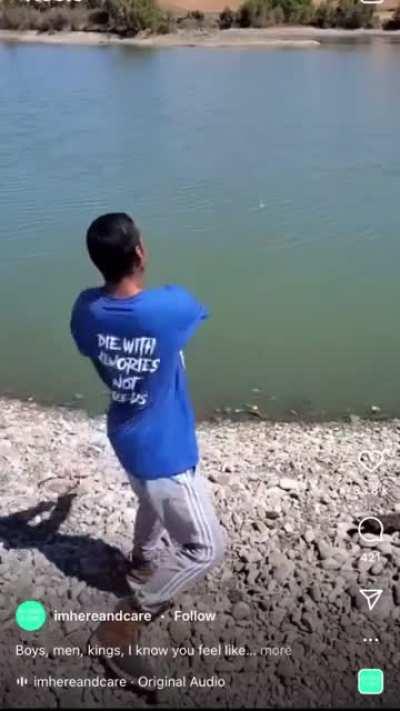 MERE ME KYU PATHAR BAJA RAHA HAI