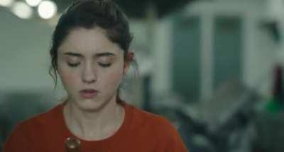 Natalia Dyer getting herself off to seeing a dick getting sucked