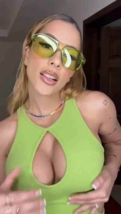 💦 STRIPTEASE SHOW & MORE 💦 This thursday 07/07 night, at no extra charge on my onlyfans 😋😋