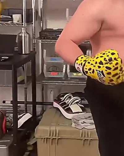 I shid my pant at China angerey