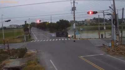 Flashing red? Who cares?