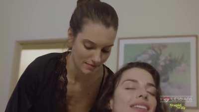 Stupid Wife: Priscila Reis & Priscila Buiar (s02e05 - Scene #2)