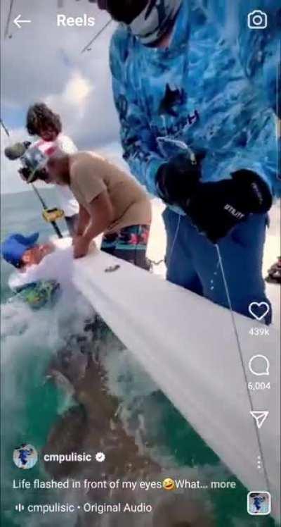 That was so rad bro. Ma man Pulisick was jugglin da soccer ball and that swaggy fish was gonna eat him