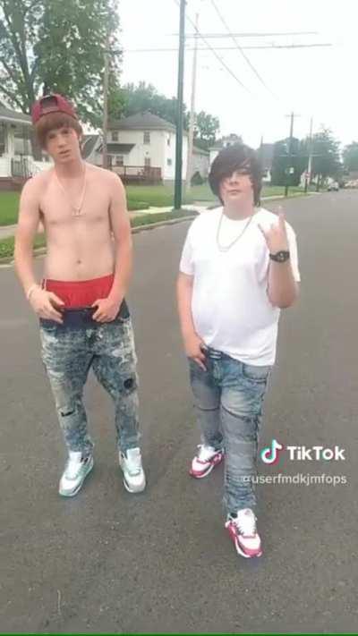 Lock your doors boys 😱