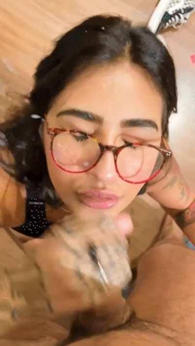 sometimes I feel bad knowing that some friends have never given a facial, so I apply to be their first