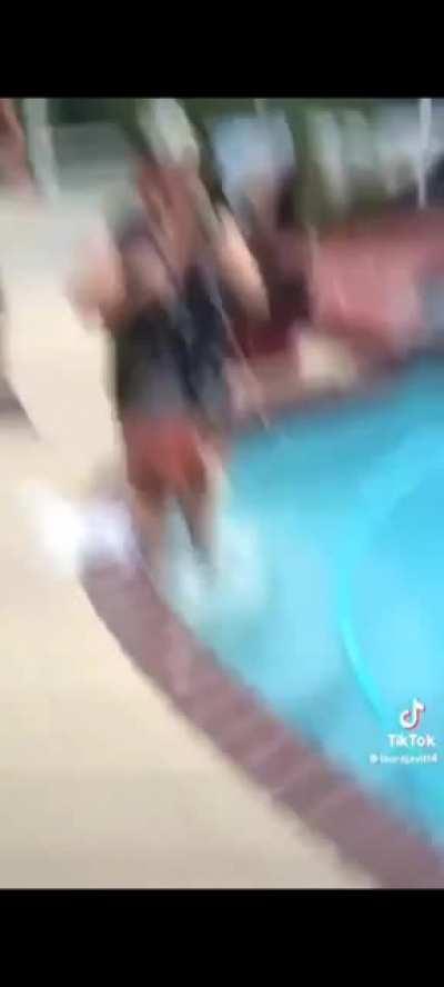 Just another Victoria Secret model Glassin!