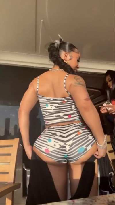 Skilla twerk session