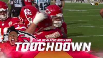 Patrick Mahomes fakes out the defense by going in motion before taking the snap and throwing a touchdown to Robinson