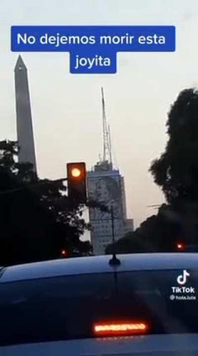 Evita y lamburguesa.