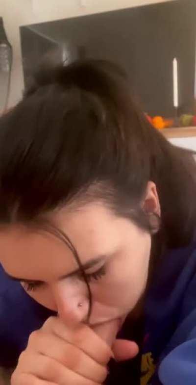 Sucking Fans dicks is what I do best