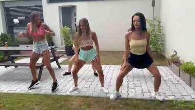 Dancing queens arriving home in time for breakfast | Dellai Eveline & Dellai Silvia & Katy Rose & Zuzu Sweet & Sereyna Gomez