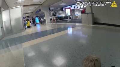 Drunk passenger have meltdown at the airport ✈️ 