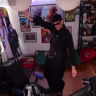 Hasan vibing to his favorite Kanye song