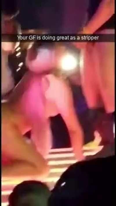 [DISCORD] Easy going beta dude looking an alpha/cocky dude that will let me watch him stroke on cam if I screenshare pics of girls for him.