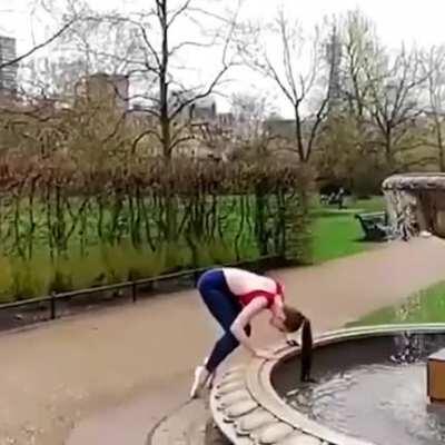 HMC while I try to be Ariel from the Little Mermaid