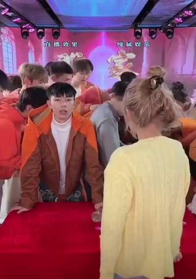 Let's see if you can identify the palis, the gews, the world & the UN. Who's who?