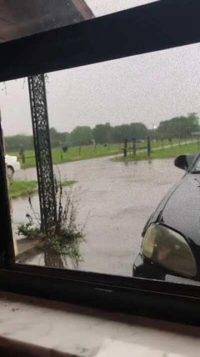 That ongoing thunder vibe on a relaxing Sunday