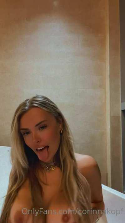 C0rrina k0pf Her perfect body new content - F0ld3r B3l0w