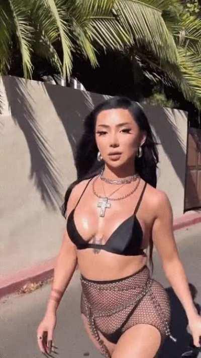 nikita dragun 🤎🖤🤎 go baby 💋💋💋