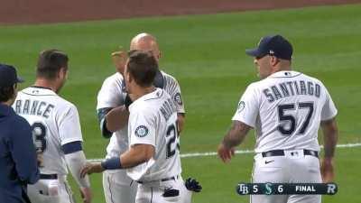 [Highlight] [Highlight] Kyle Seager and the Mariners come back in the 9th to walk-off the Rays!