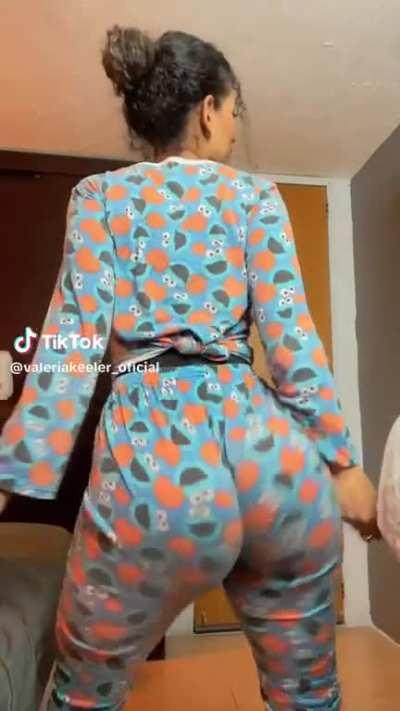 valeriakeeler_oficial