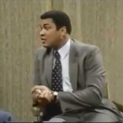 “That’s God, Allah. He’s my bodyguard and is yours too.” – #MuhammadAli when asked if he has a bodyguard. ❤️ @muslim