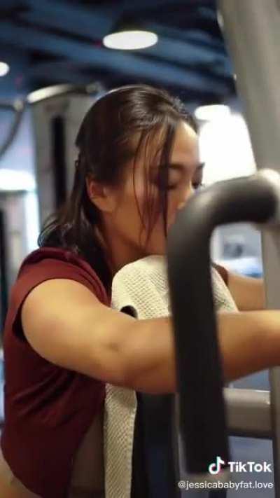 Hitting the bench - Jessicababyfat